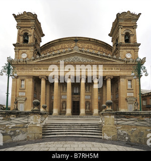 Chiudi vista frontale di Santa Maria Assunta, Mosta, Malta Foto Stock