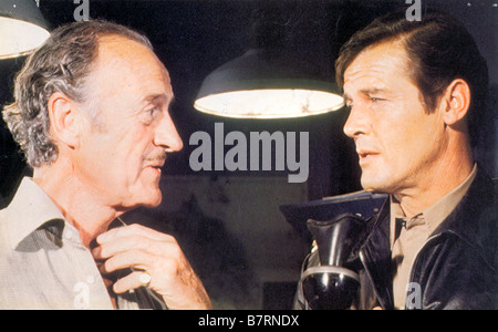 Fuga di Athena Anno: 1979 Direttore del Regno Unito: George P. Cosmatos Roger Moore e David Niven Foto Stock