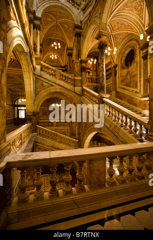 Una scala in marmo a Glasgow City Chambers. Foto Stock