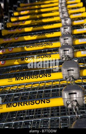 Una pila di gettoni Morrisons carrelli della spesa. Foto Stock