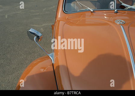 1964 Volkswagen maggiolino parcheggio a Jakarta annuale Mostra Volkswagen Foto Stock