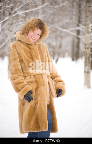 Winter Park ritratto donna in pelliccia Foto Stock