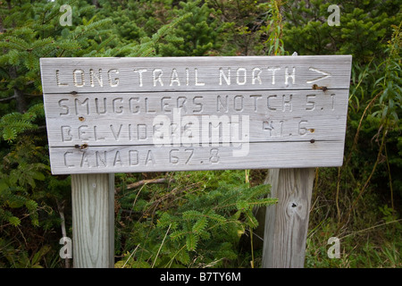 Marcatura di segno lungo sentiero nord sul Mount Mansfield nel Vermont 5 ottobre 2008 RF Foto Stock