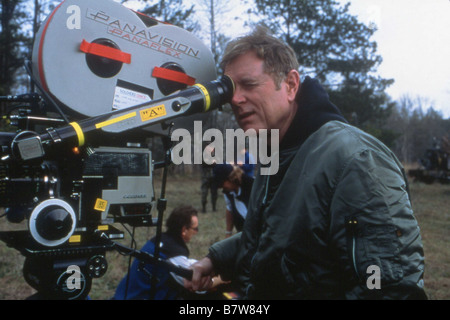 Randall Wallace Randall Wallace RANDALL WALLACE sur le tournage sul set du film "nous étions soldats', 'Ci sono stati i soldati' Anno: 2002 USA Direttore : Randall Wallace Foto Stock