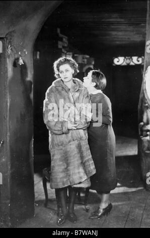 Il Joyless Street Die Freudlose Gasse Anno: 1925 - Germania Greta Garbo Direttore: Georg Wilhelm Pabst Foto Stock