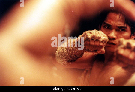 Ong-bak Anno: 2003 - Thailandia Tony Jaa Direttore : Prachya Pinkaew Foto Stock