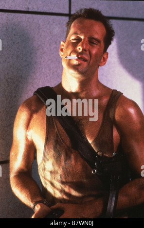 Die Hard Anno: 1988 USA Direttore: John McTiernan Bruce Willis Foto Stock