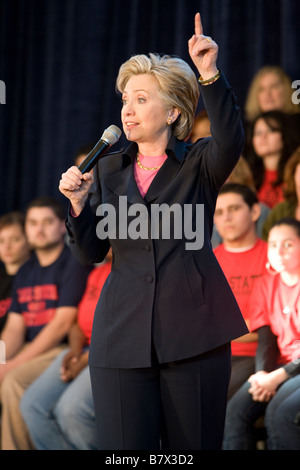 NORTHRIDGE, CA - gennaio 17: Il candidato presidenziale il senatore Hillary Clinton ad un rally a CSUN Foto Stock