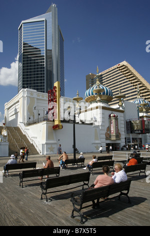 Il Boardwalk & Trump Taj Mahal Casino Resort Atlantic City, New Jersey, STATI UNITI D'AMERICA Foto Stock