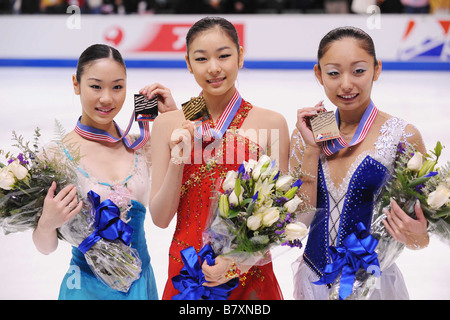 L a R Yukari Nakano JPN Kim Yu NA KOR Miki Ando JPN Ottobre 26 2008 Pattinaggio di Figura ISU Grand Prix di Pattinaggio di figura 2008 2009 Foto Stock