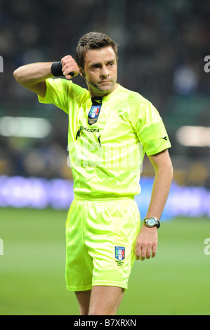 Nicola Rizzoli arbitro 22 novembre 2008 il calcio italiano di Serie A Una partita tra Inter e Milan e Juventus allo stadio di San Siro Foto Stock