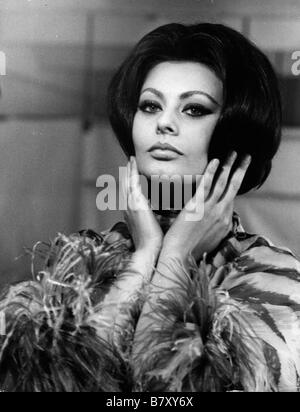 Sophia Loren Arabesque Anno : 1966 USA Direttore : Stanley Donen Foto Stock