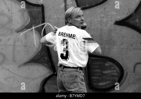 Heimat 3 chronique d'une époque Heimat 3 Chronik einer Zeitenwende Anno: 2003 - Germania Die Weltmeister, 1990 Uwe Steimle episodio 2 - les champions du monde Direttore: Edgar Reitz Foto Stock