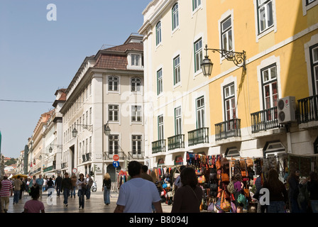 Shopping street Rua Augusta, Barrio Baixa, Lisbona Portogallo, Aprile 2006 Foto Stock