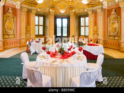 Set di tabelle per una cena di gala Foto Stock