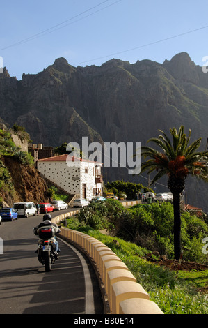 Il piccolo villaggio di montagna di Masca in Teno massiccio Tenerife Isole Canarie Foto Stock