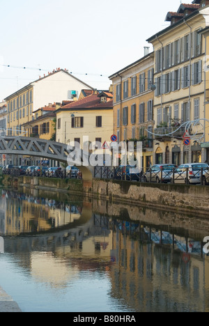 Canal nella zona dei Navigli di Milano, Italia Foto Stock