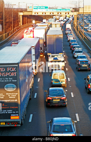 Traffico di sera, M62/M60 North Manchester. Foto Stock