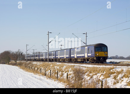 La National Express East Anglia Desiro Electric Multiple Unit treno alla Marks Tey Foto Stock