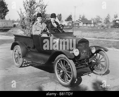 Grandi affari Anno: 1929 USA Stan Laurel e Oliver Hardy Regista: james W. Horne McCarey Leo Foto Stock