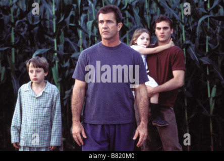 Segni di Signes Anno: 2002 USA Mel Gibson, Abigail Breslin, Joaquin Phoenix, Rory Culkin Direttore: Notte Shyamalan Foto Stock