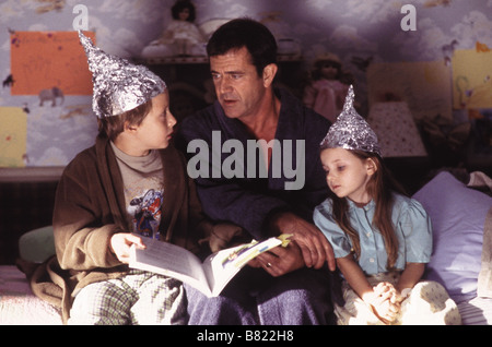 Segni di Signes Anno: 2002 USA Mel Gibson, Abigail Breslin, Rory Culkin Direttore: Notte Shyamalan Foto Stock