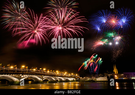 Fuochi d'artificio a Bayonne Francia Foto Stock