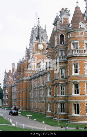 Royal Holloway College, Egham Surrey, vista dell'esterno. Foto Stock