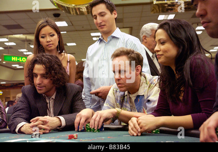 Numeri (série tv) Numb3rs TV-Serie 2005 usa Il Double Down / Le dessous des cartes (2006) (stagione 2, episodio 13) David Krumholtz, Peter MacNicol, Navi Rawat Direttore: Alex Zakrzewski Foto Stock