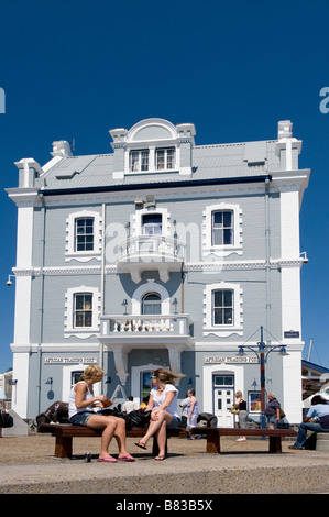 L Africano Trading Post edificio sul Victoria and Alfred Waterfront a Città del Capo in Sud Africa Foto Stock