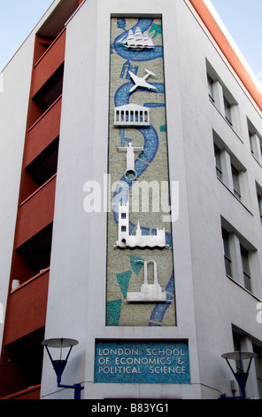 Un mosaico sul lato del San Clemente Edificio, London School of Economics, Londra. Gen 2009 Foto Stock