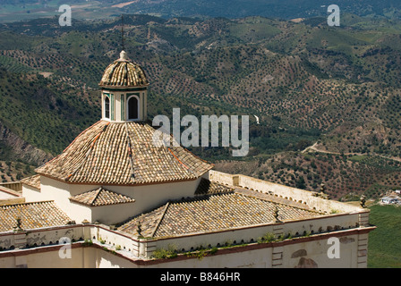 Tetto rivestito di piastrelle di Parroquia de Nuestra Señora de la Encarnación, Olvera, Andalusia, Spagna Foto Stock