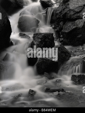 Piccola cascata, Yosemite Valley, il Parco Nazionale Yosemite in California Foto Stock