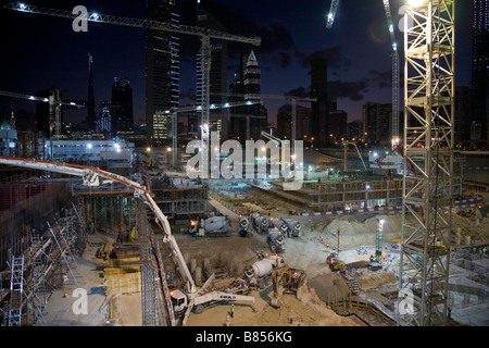 Sito in costruzione shaikh Zayed road dubai crepuscolo Foto Stock
