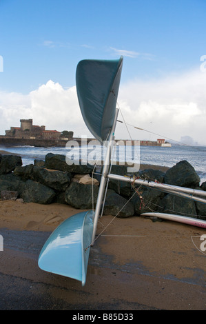 24 gennaio 2009 tempesta Klaus danni nel porto di Socoa Pays Basque Francia Foto Stock