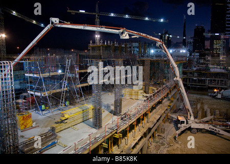 Sito in costruzione shaikh Zayed road dubai crepuscolo Foto Stock