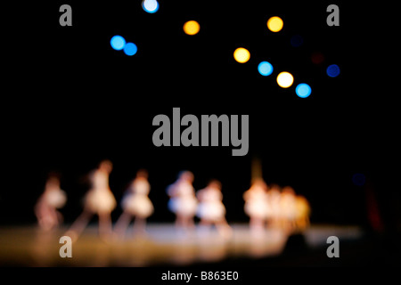 La danza amatoriale stadio ballerino Foto Stock