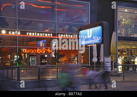 Berlino U Bahn stazione Bahnhof Foto Stock