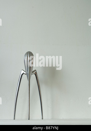 Un Philipp Stark Philippe Starck spremitore di limone Foto Stock