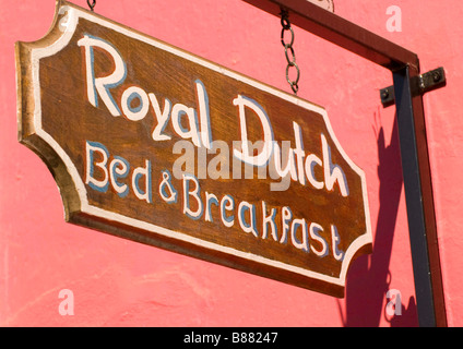 Messico SINOLA MEMBRO MAZATLAN colorato Bed and Breakfast sign in Old Mazatlan nei pressi di Plaza Machado Foto Stock