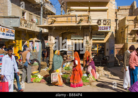 Mercato alimentare Bazaar Jaisalmer Rajasthan in India Foto Stock