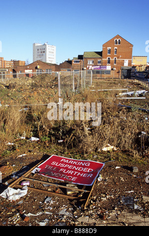 Brownfield devastazione urbana in attesa di sviluppo in Hanley Stoke-on-Trent Foto Stock