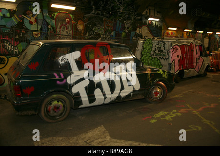 Io amo Londra taxi da ATG in Leake Street, Londra Foto Stock