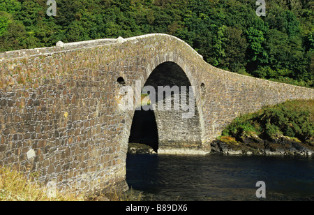 Clachan bridge spanning il Clachan Suono, Argyll & Bute, Scotland, Regno Unito Foto Stock