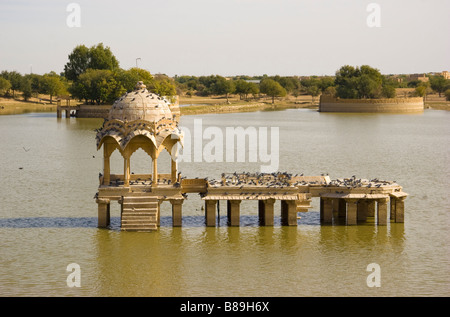 Lago Gadsisar Jaisalmer Rajasthan in India Foto Stock