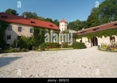 Pieskowa Skala castello di Ojcow NP di Polonia Pieskowa Rock (nidi delle aquile) Polonia Foto Stock