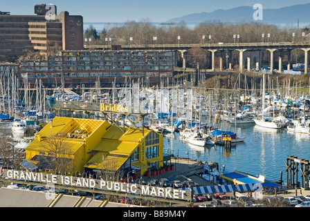 Granville Island il Mercato Pubblico dal di sopra, una destinazione di viaggio mentre a Vancouver in Canada Foto Stock