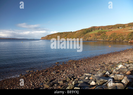 A ovest sul Loch Diabaig e Loch Torridon da Diabaig inferiore, Wester Ross, altopiani, Scozia Foto Stock