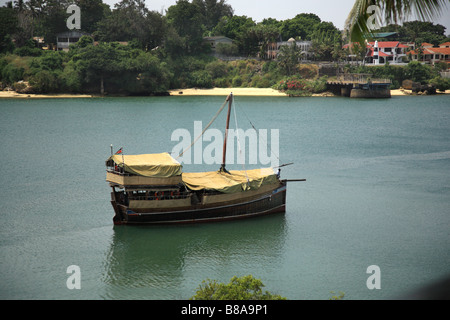 Dhow a Mombasa sul torrente Kenya Africa Foto Stock