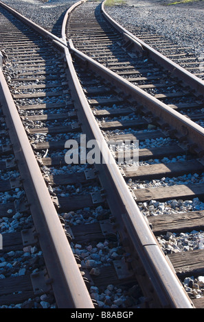 Ferrovia Strada le vie di derivazione in direzioni differenti Foto Stock